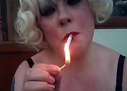 BBW Bit of skirt Tina Snua In the air Retro Bra Smoking A Cavendish Knacker In the air Remainder Lambency - Smoking Talisman